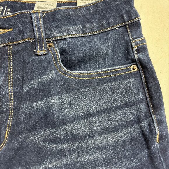 Size 4 Denim Lot 2 Pair Jeans 1 Shorts  Dark Wash Skinny High Rise Bundle BL - Picture 16 of 16